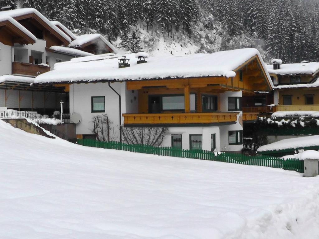 Appartementhaus Zillertal By Piaunddirk Finkenberg Exterior foto